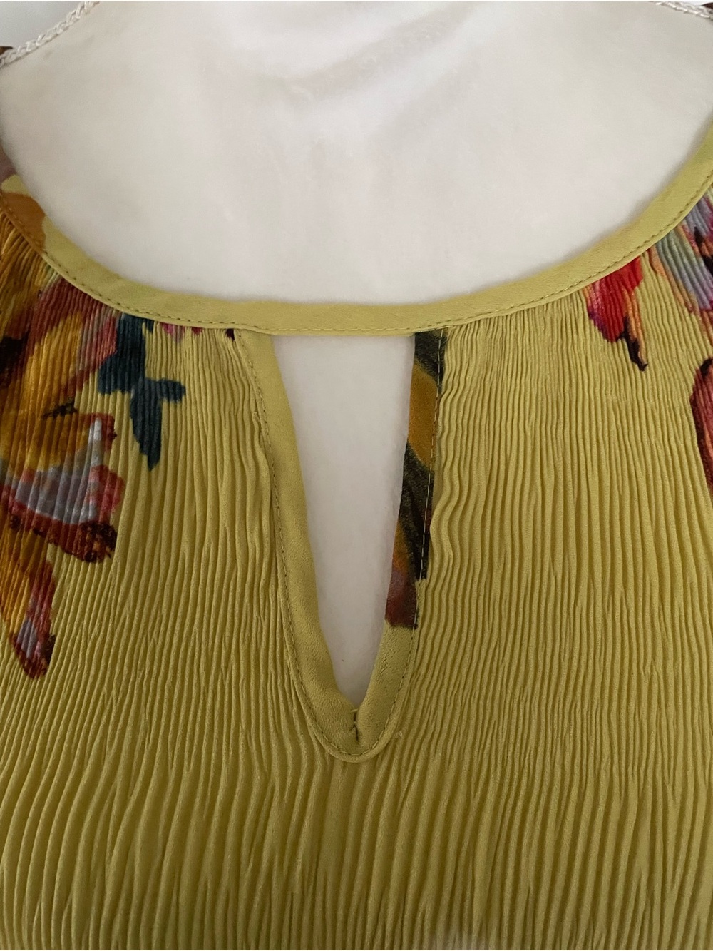 Spense Chartreuse Floral Split-Neck Tunic - Picture 2 of 13